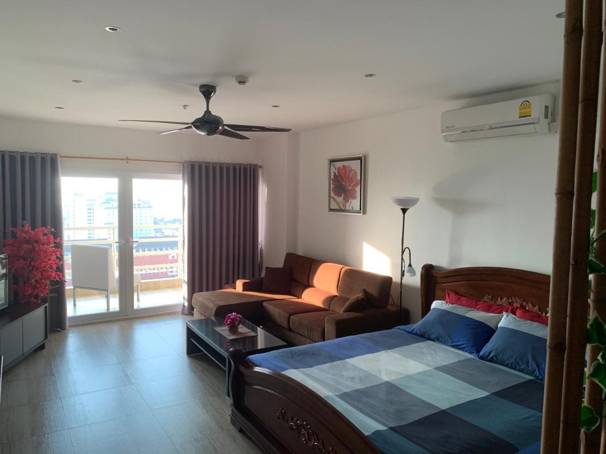 View Talay 5D Golf Apartment Патая Екстериор снимка